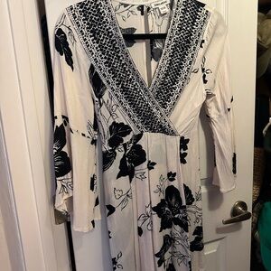 Billabong Black and White Floral Dress